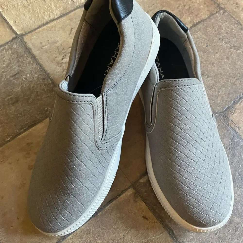 Tahari Slip-on Sneakers Sz 5